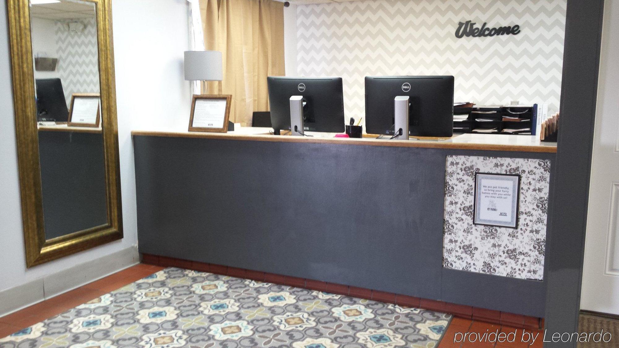Select Inn Minot Bagian luar foto